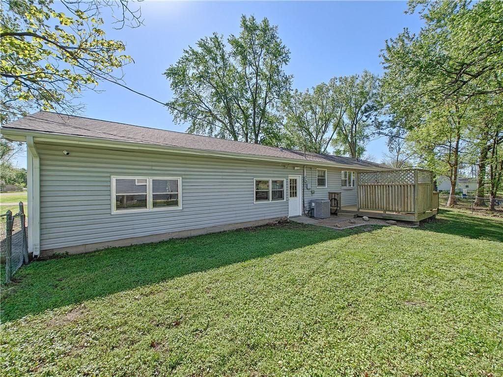 102 Walnut Court — photo 5