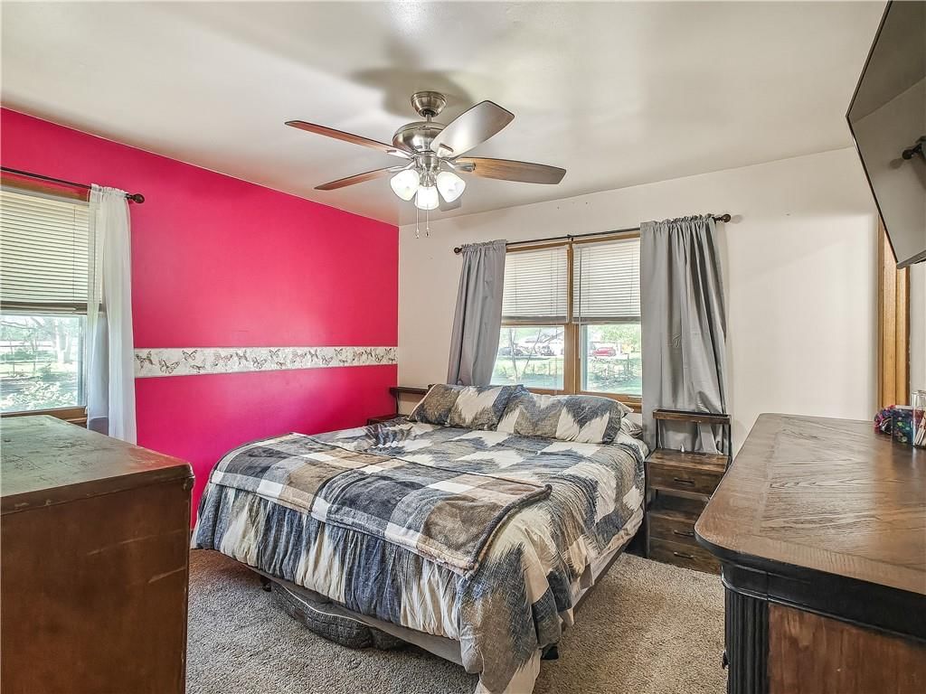102 Walnut Court — photo 16