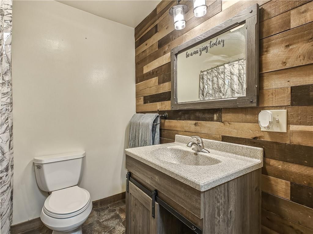 102 Walnut Court — photo 18
