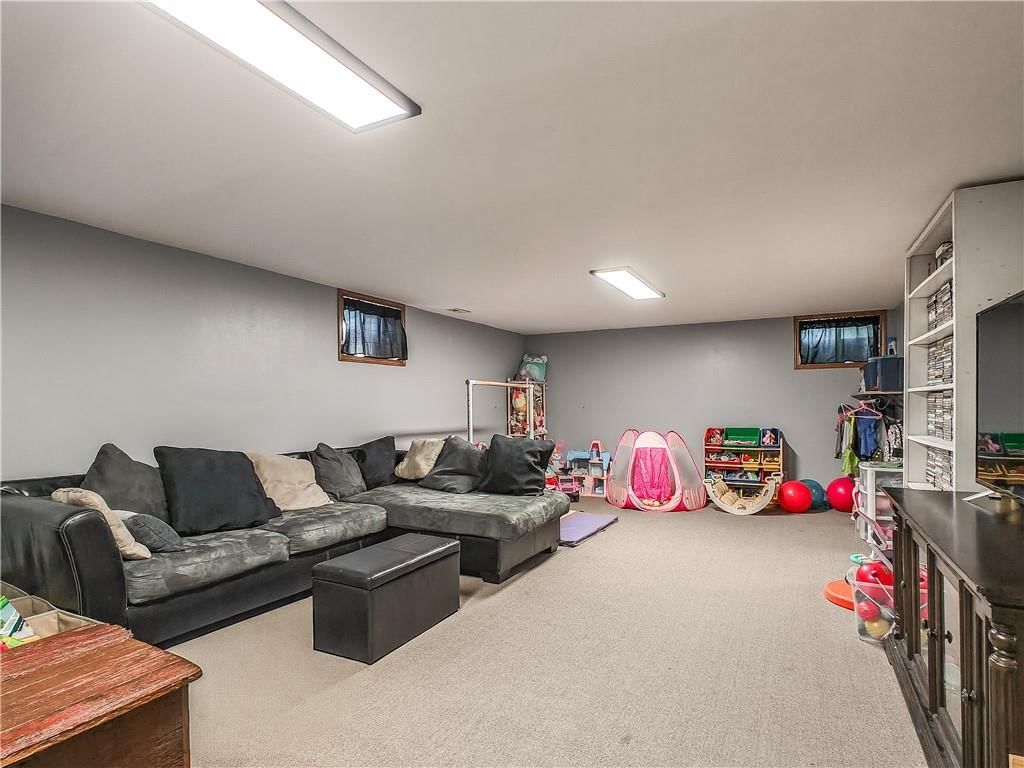 102 Walnut Court — photo 24