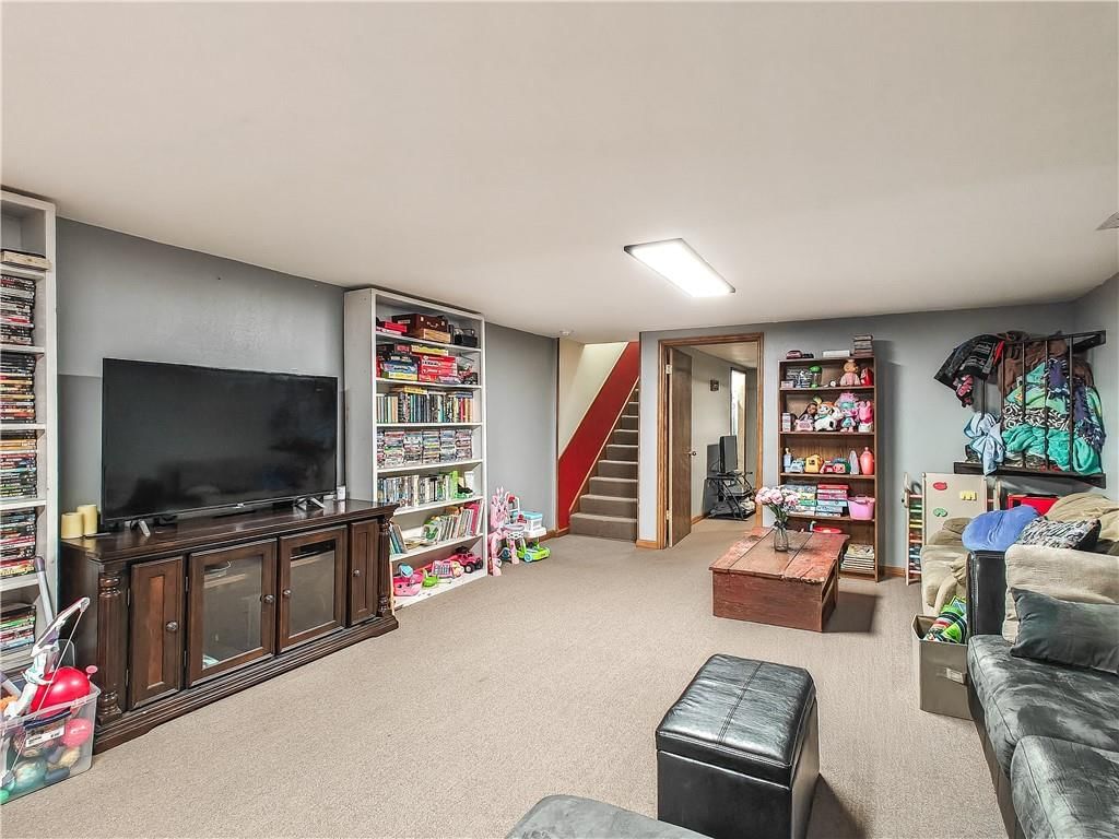 102 Walnut Court — photo 26