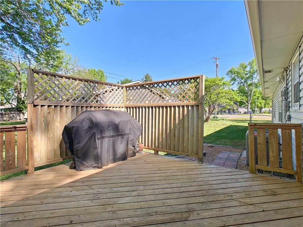 102 Walnut Court — photo 32