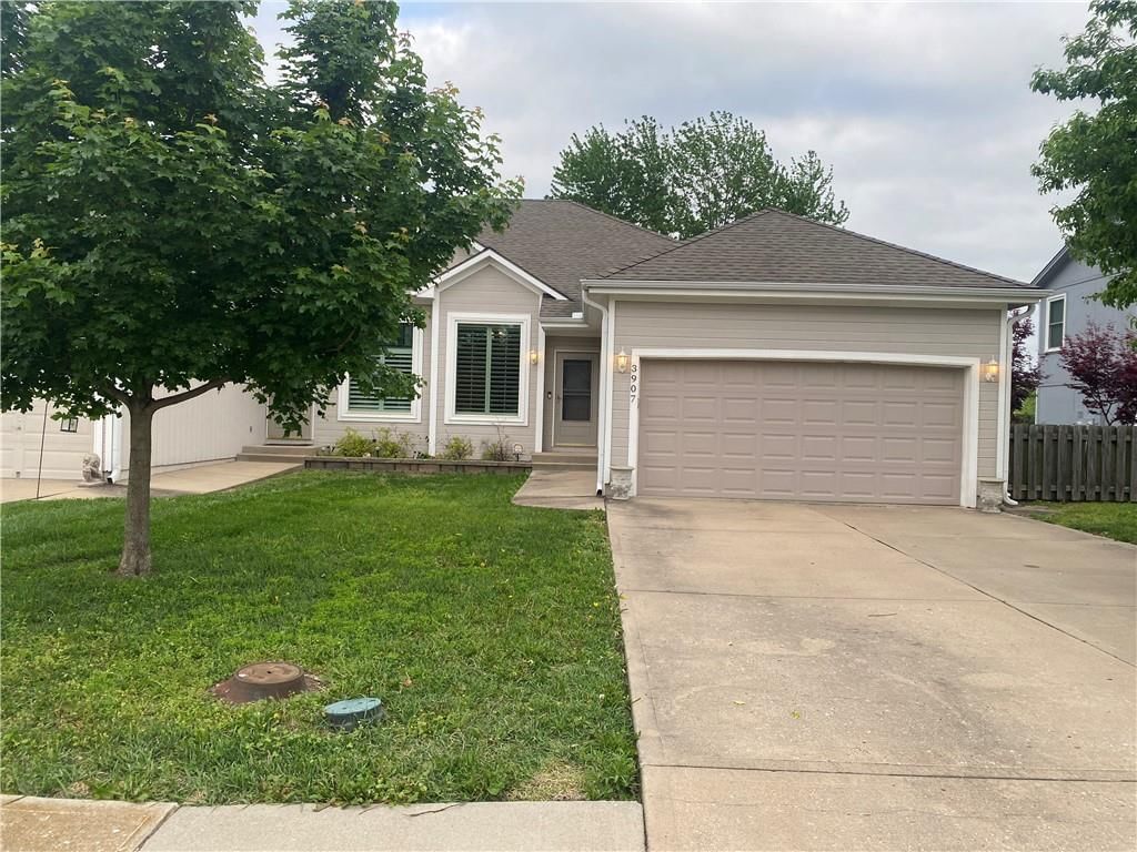 3907 SW Chartwell Court — photo 2