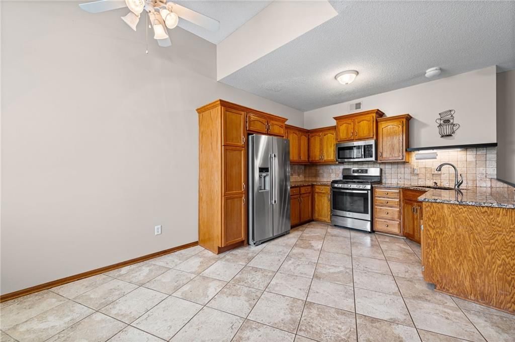 3907 SW Chartwell Court — photo 3