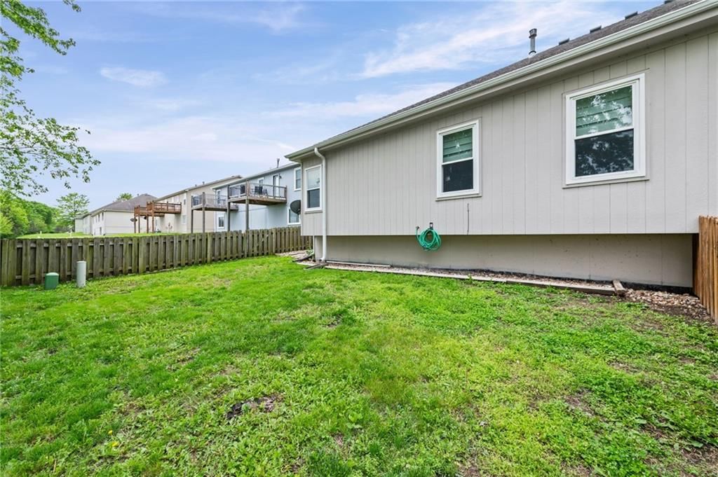 3907 SW Chartwell Court — photo 33