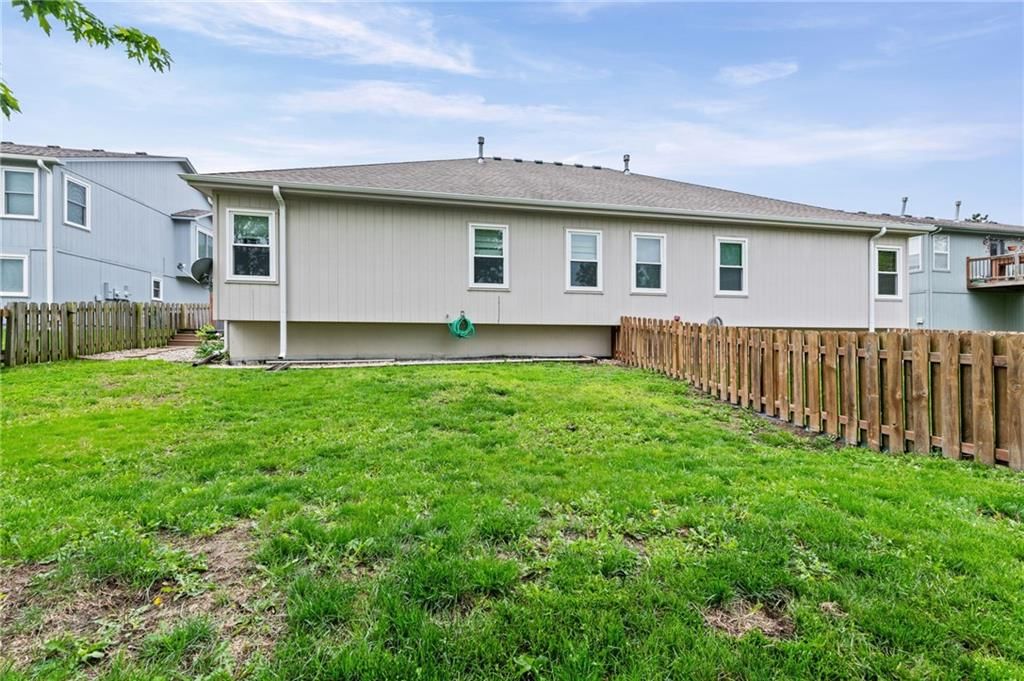 3907 SW Chartwell Court — photo 34