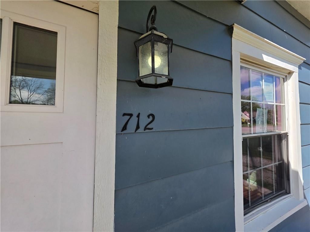 712 E Market Street — photo 2