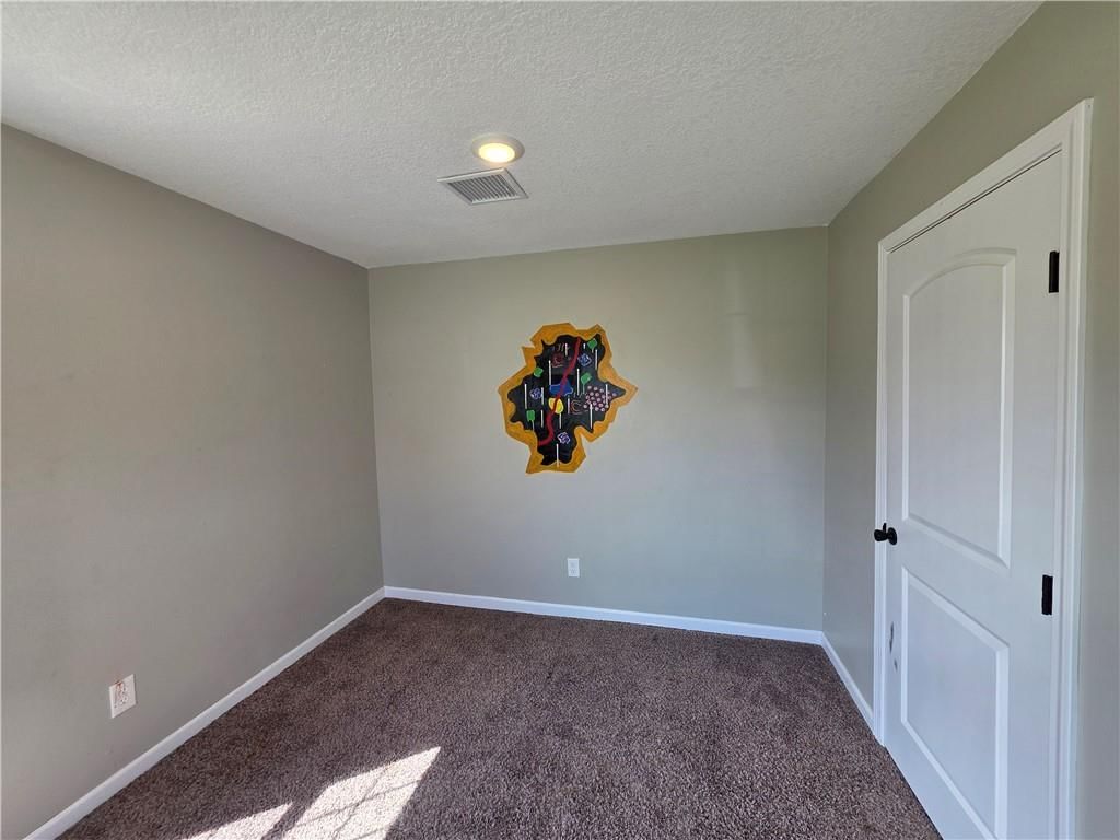 712 E Market Street — photo 3