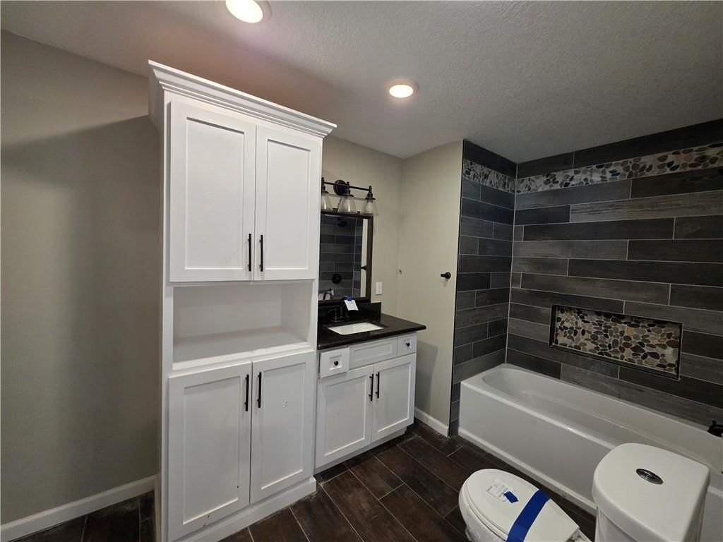 712 E Market Street — photo 5