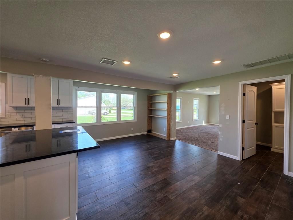 712 E Market Street — photo 12