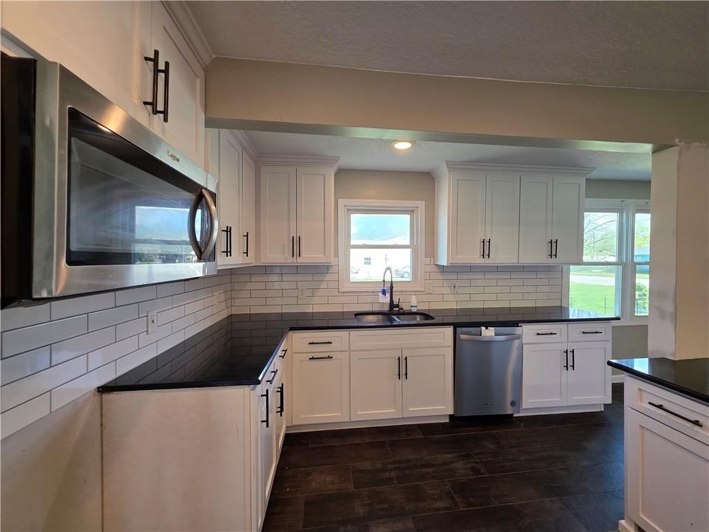 712 E Market Street — photo 13