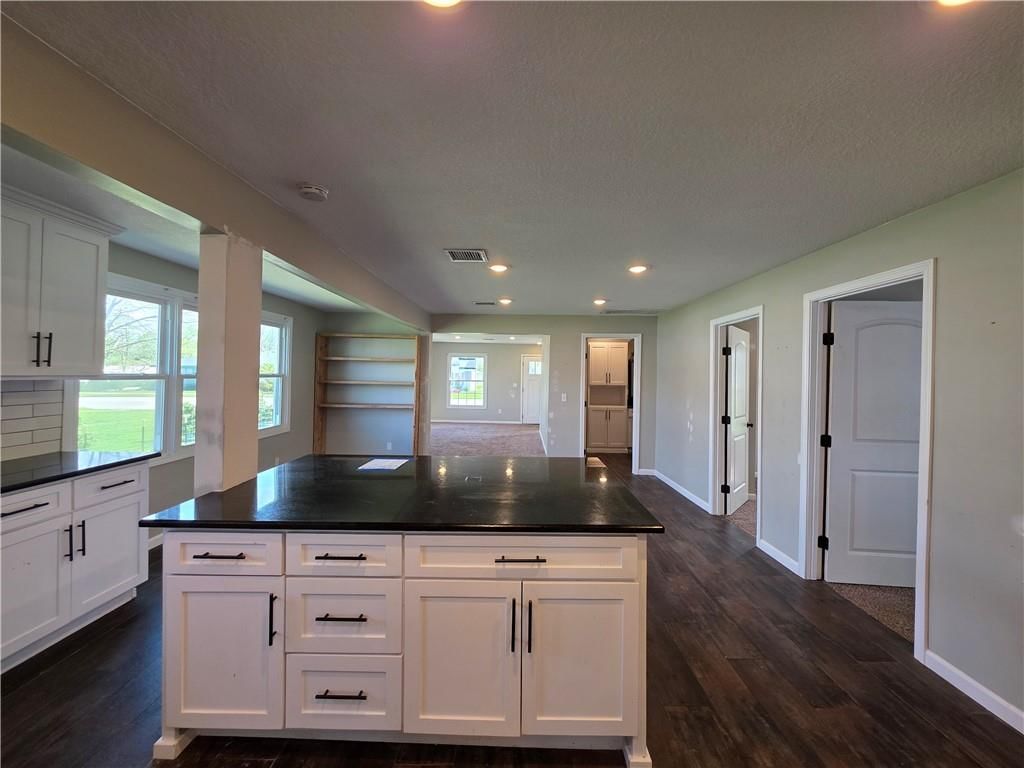 712 E Market Street — photo 14