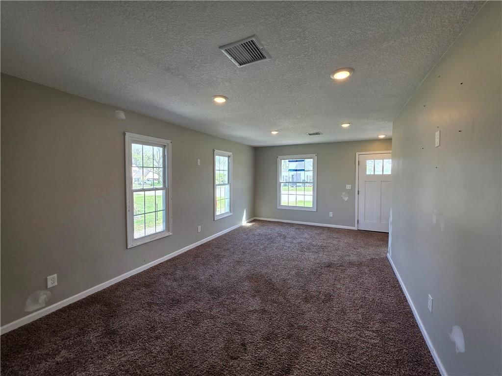 712 E Market Street — photo 17