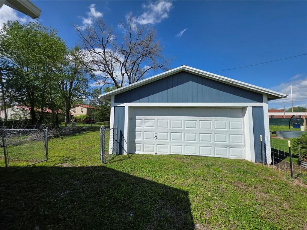 712 E Market Street — photo 18