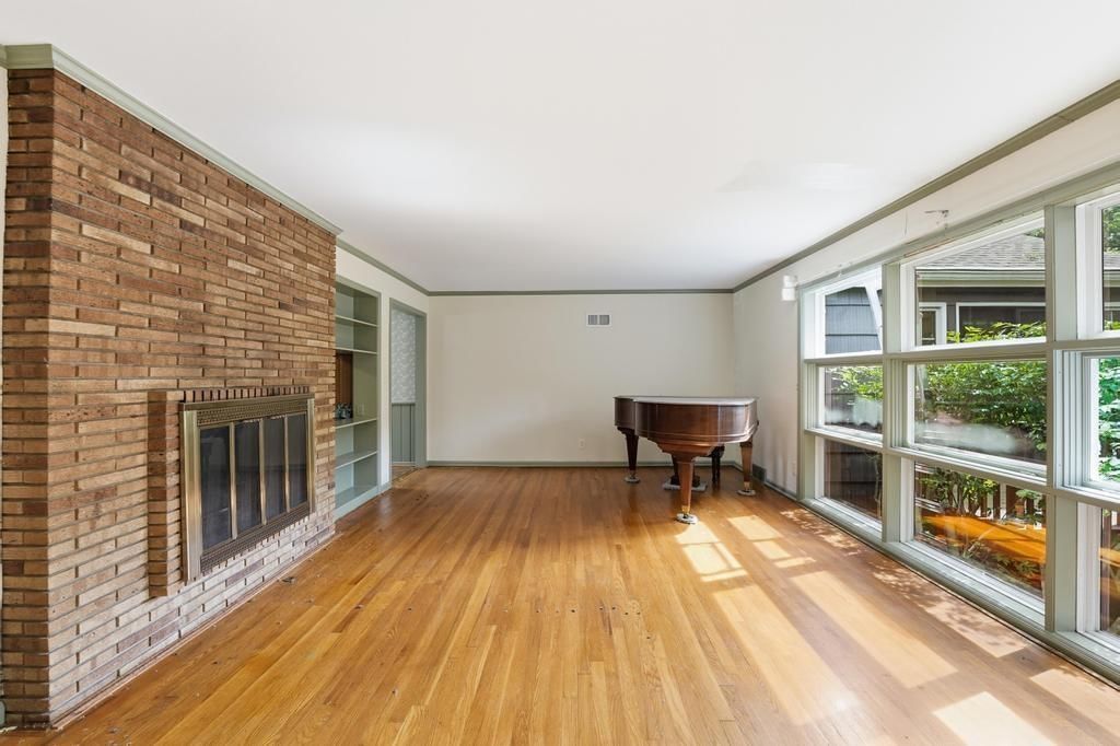 5900 Windsor Drive — photo 7