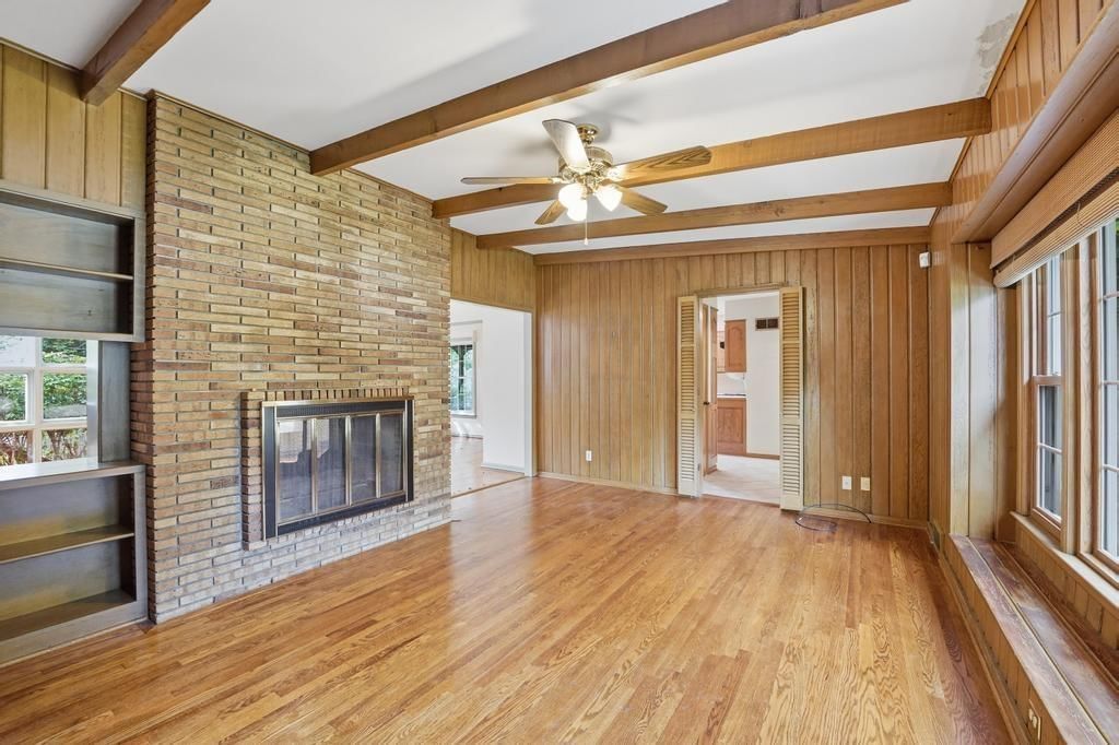5900 Windsor Drive — photo 9