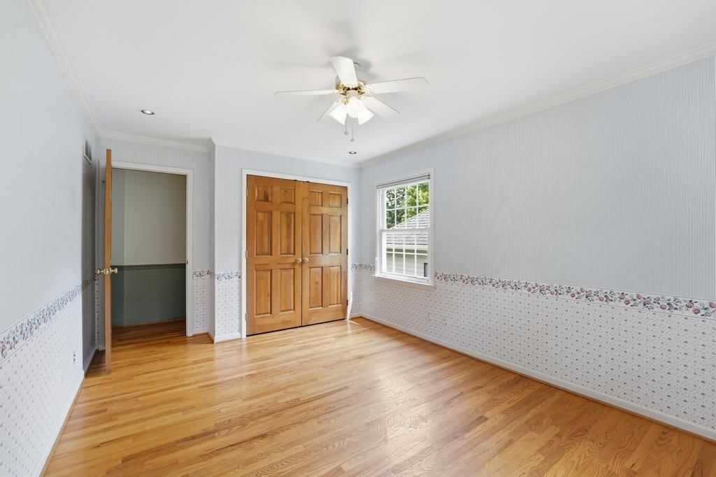 5900 Windsor Drive — photo 22