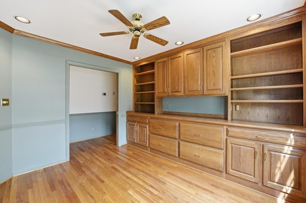 5900 Windsor Drive — photo 24