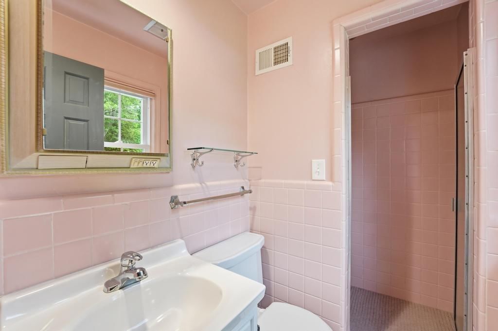5900 Windsor Drive — photo 26