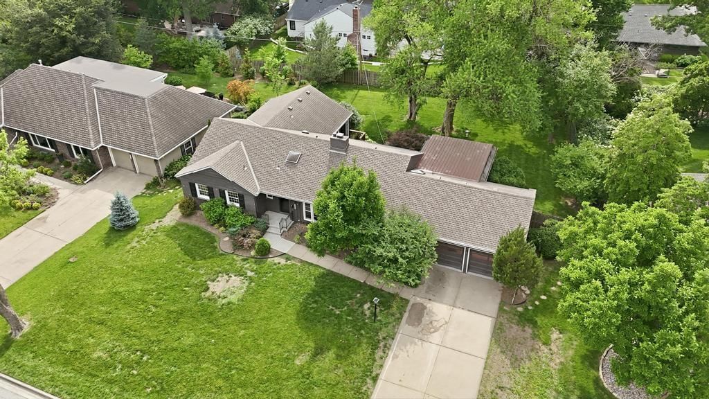 5900 Windsor Drive — photo 45