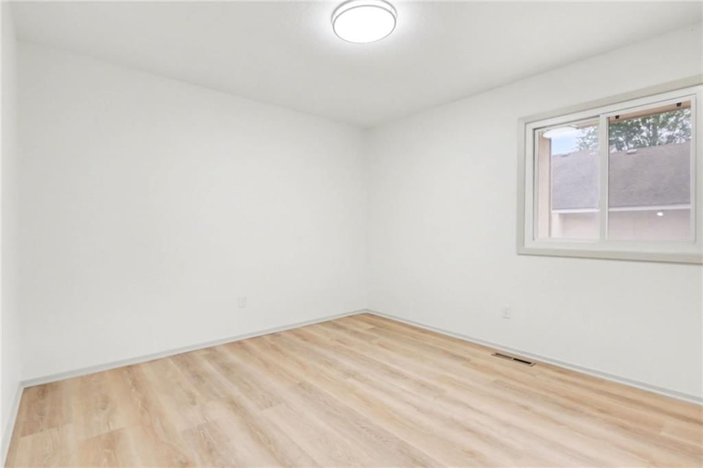 10905 Gillette Street — photo 8