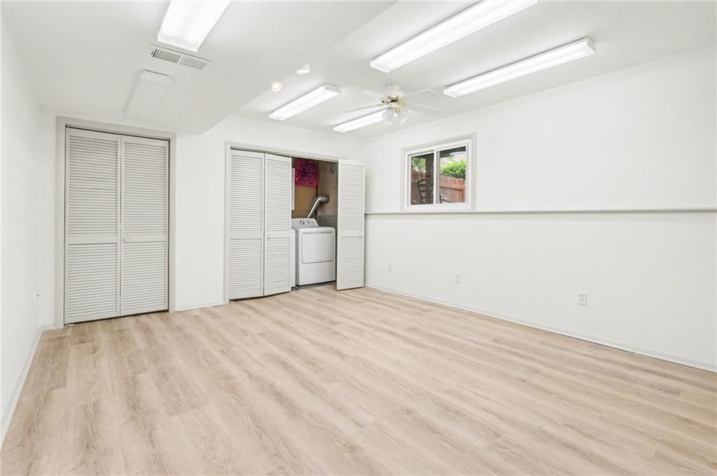 10905 Gillette Street — photo 13