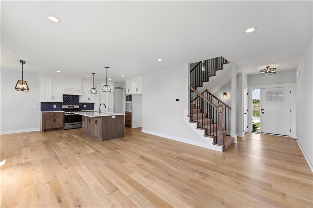 21103 W 186th Terrace — photo 6