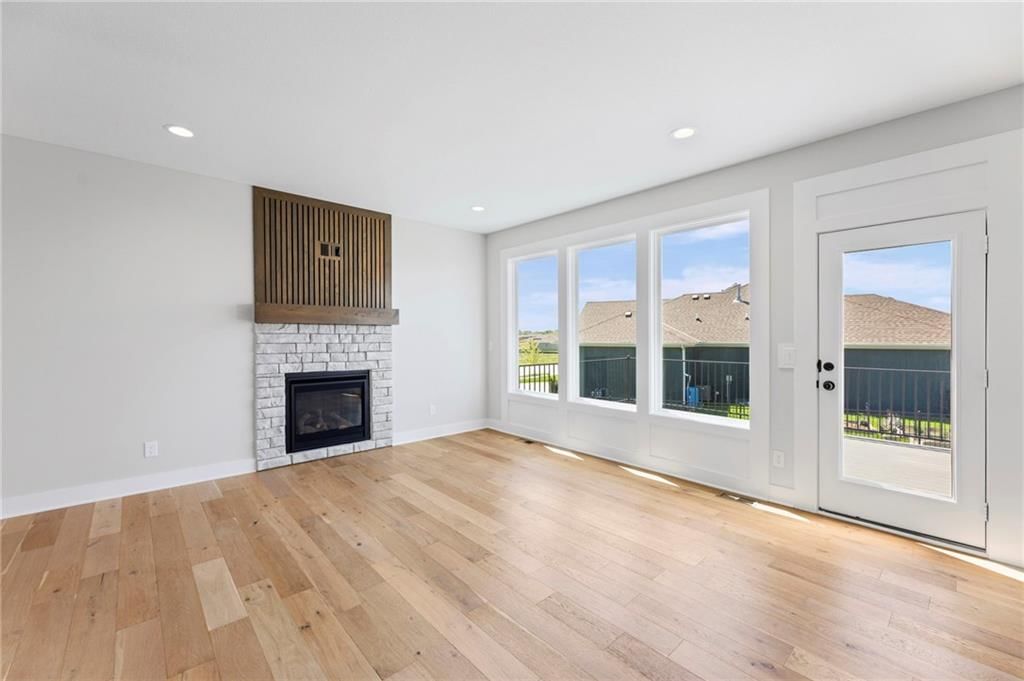 21103 W 186th Terrace — photo 8