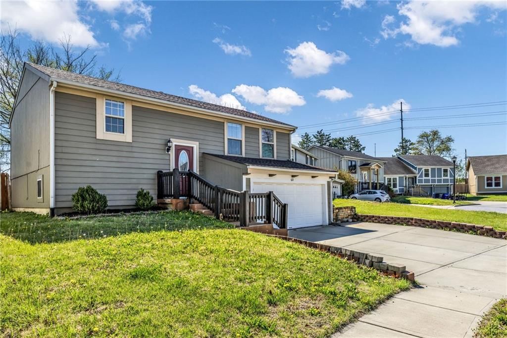 621 E Bristol Lane — photo 3