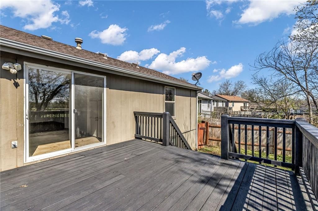621 E Bristol Lane — photo 25