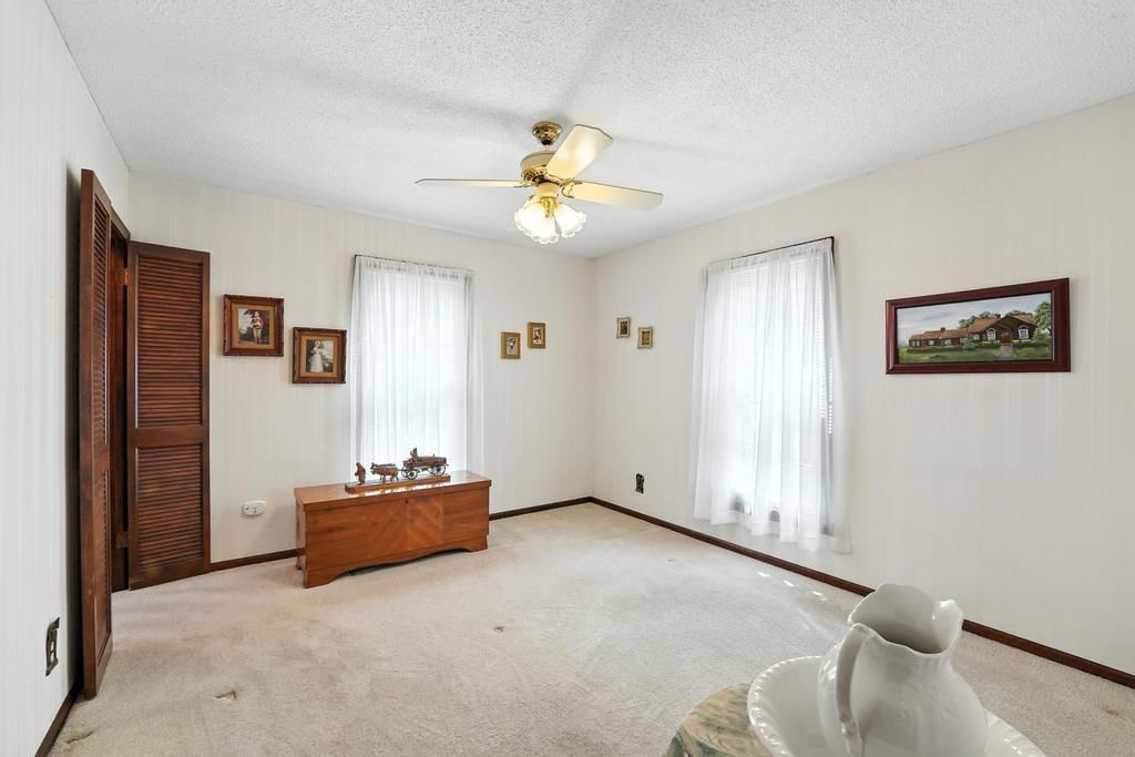 1102 Broadway Street — photo 15