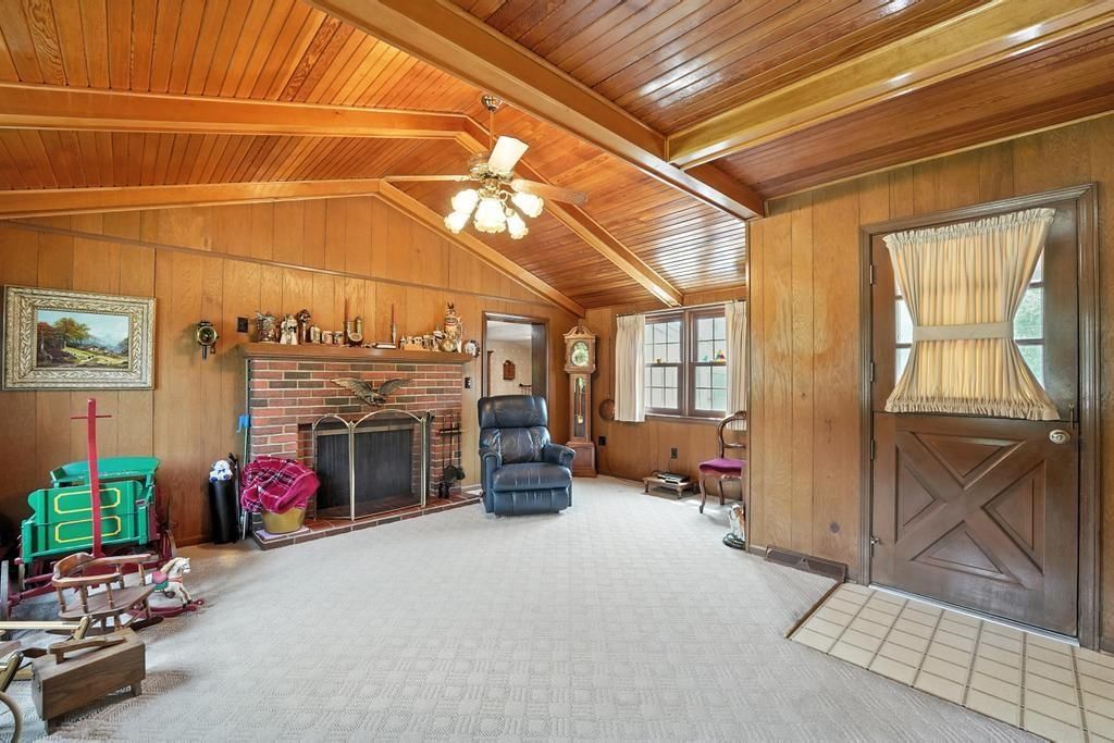 1102 Broadway Street — photo 20