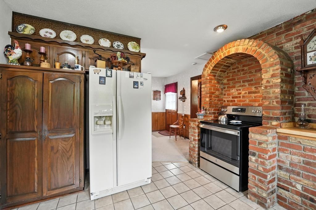 1102 Broadway Street — photo 26