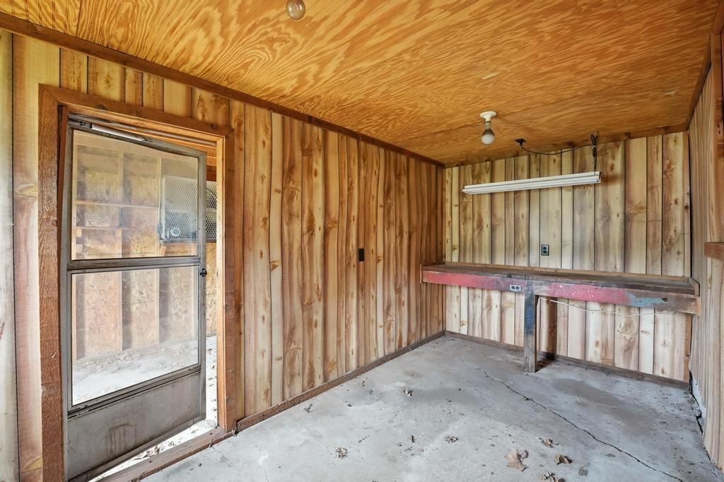 1102 Broadway Street — photo 44