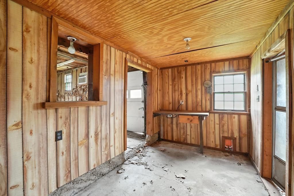 1102 Broadway Street — photo 45