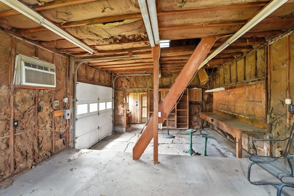 1102 Broadway Street — photo 47