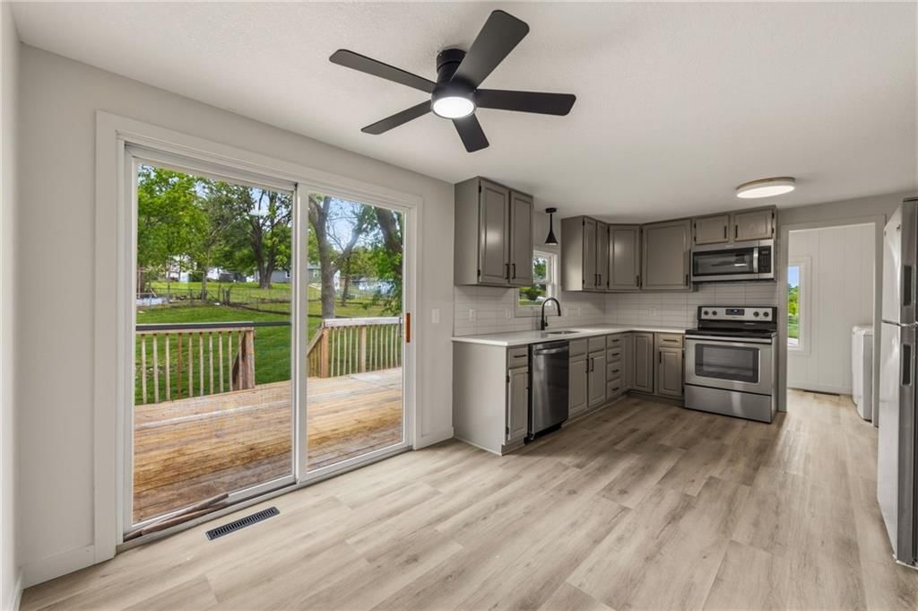 1801 N Davidson Road — photo 14