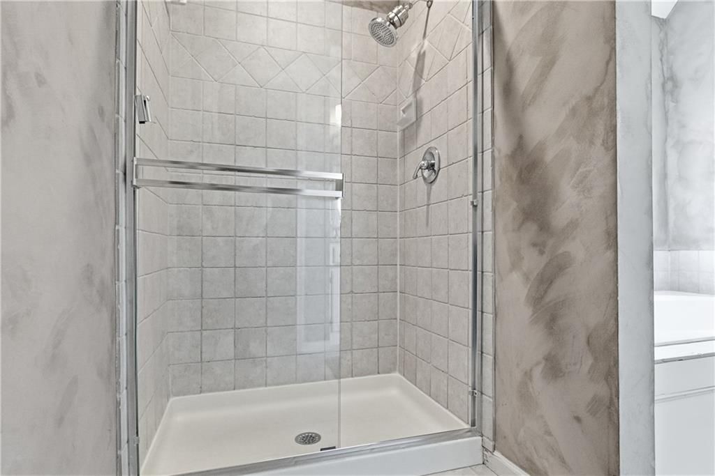 5716 N Beaman Avenue — photo 37