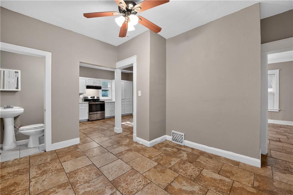 3821 VIRGINIA Avenue — photo 14