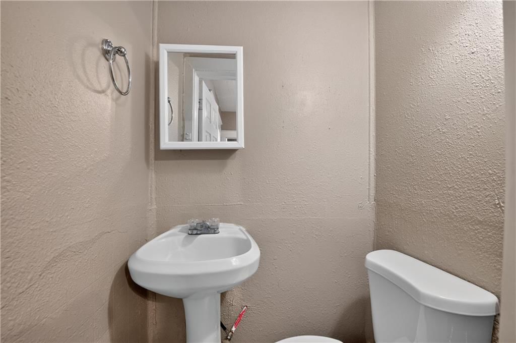 3821 VIRGINIA Avenue — photo 26