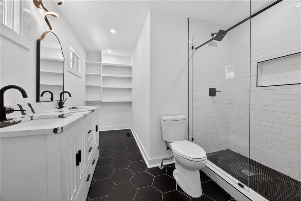 7608 Greeley Avenue — photo 22