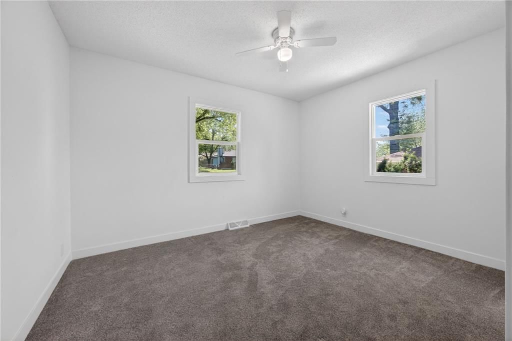 7608 Greeley Avenue — photo 28