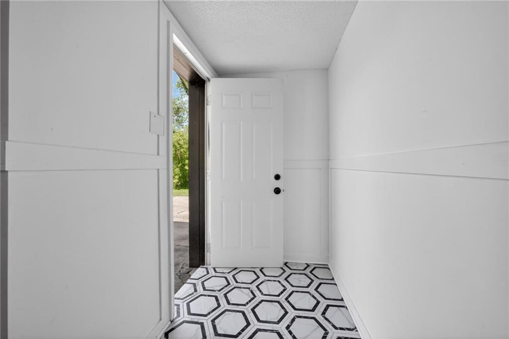7608 Greeley Avenue — photo 34