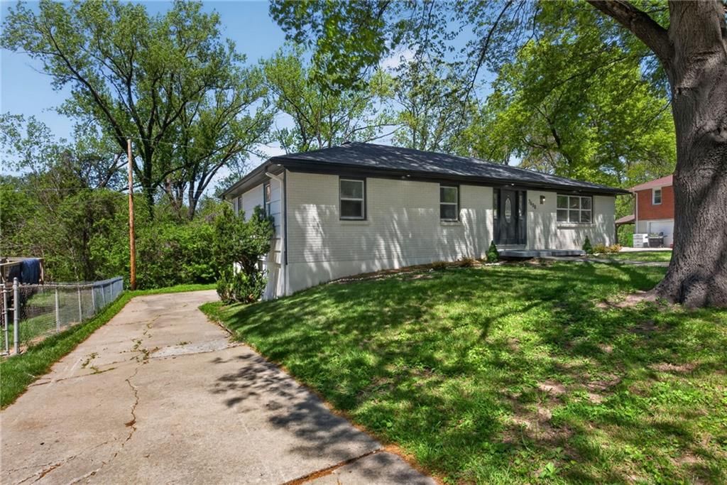 7608 Greeley Avenue — photo 38