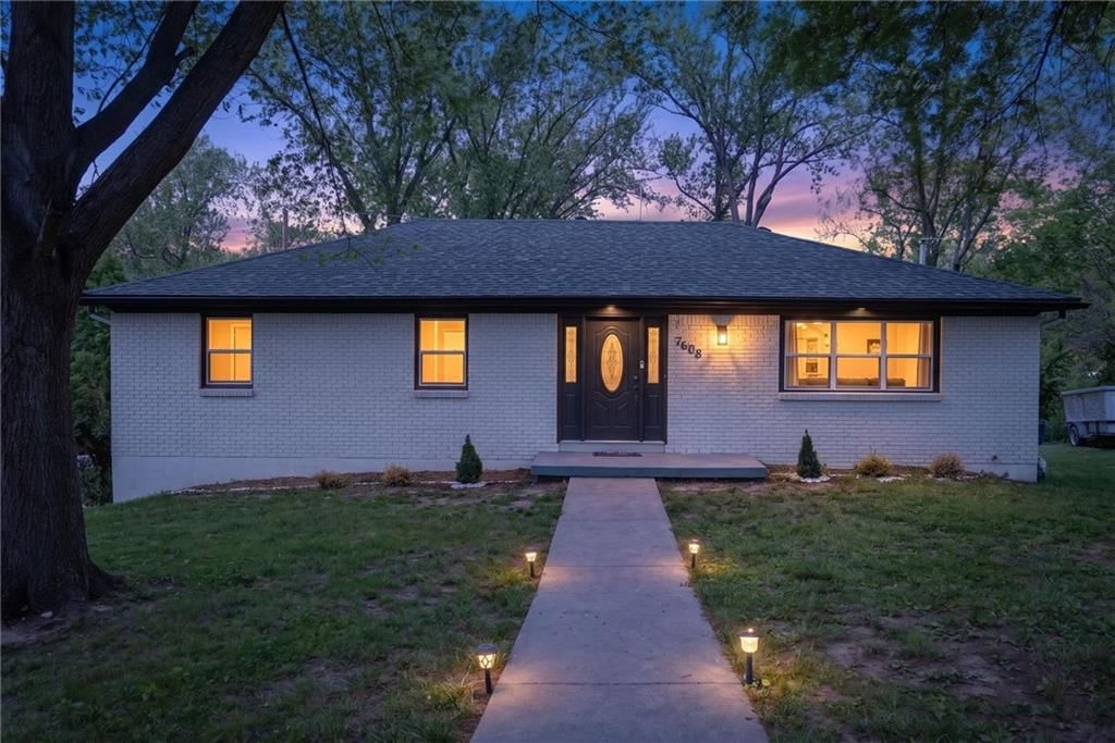 7608 Greeley Avenue — photo 39