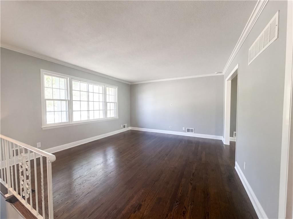 9716 Hardesty Avenue — photo 3