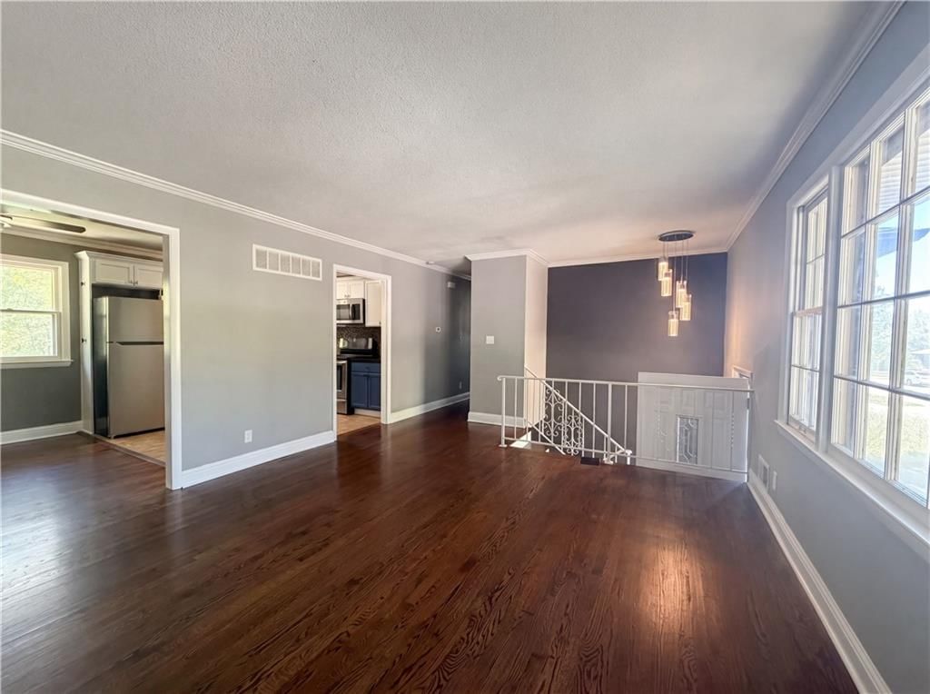 9716 Hardesty Avenue — photo 7