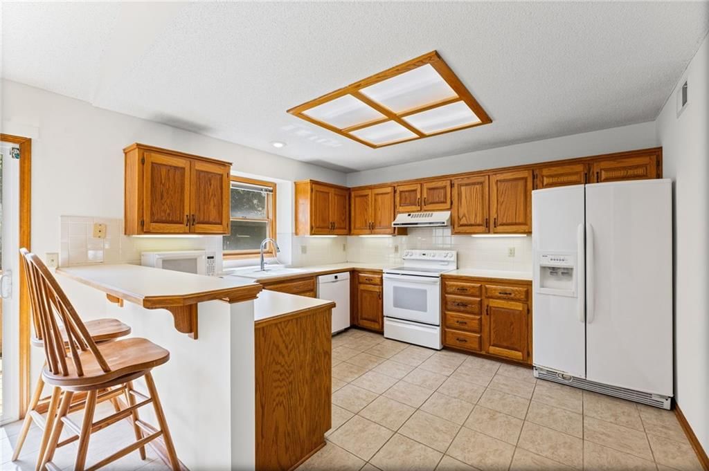 6409 Chouteau Street — photo 12