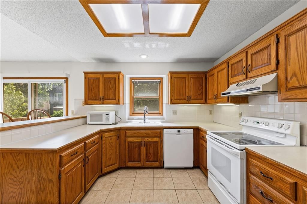 6409 Chouteau Street — photo 13