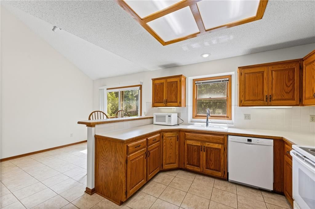 6409 Chouteau Street — photo 14